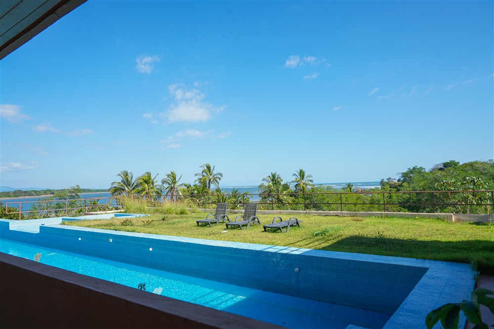 Under Contract Boca Chica, Panama Large Oceanfront Condominium Villas