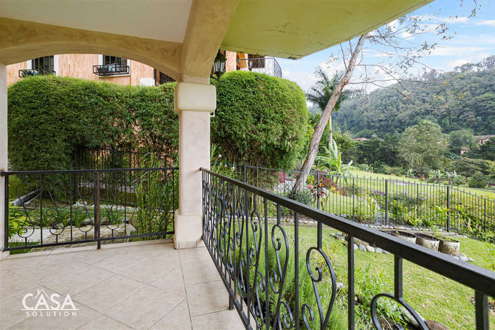 Sold by Casa Solution Villa With Beautiful View For Sale in
