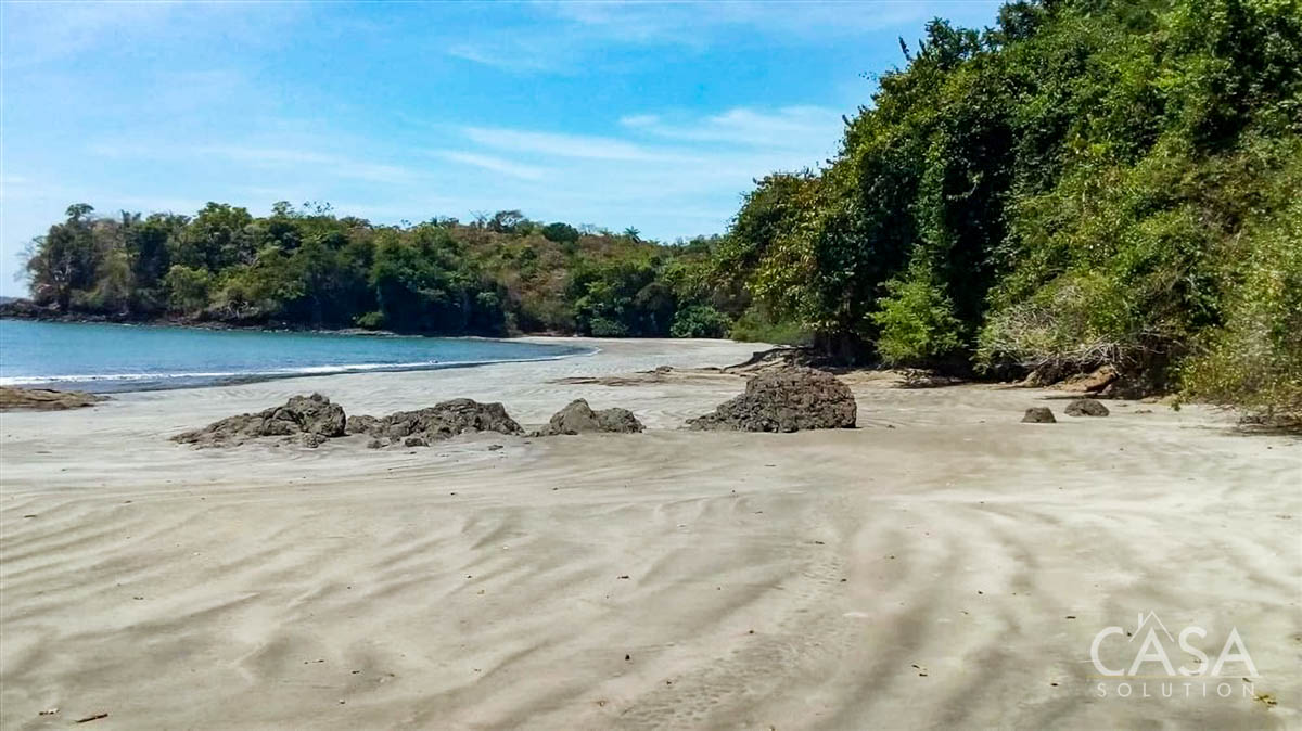 Breathtaking 13,995 m2 Beachfront Lot for Sale in Boca Brava, San