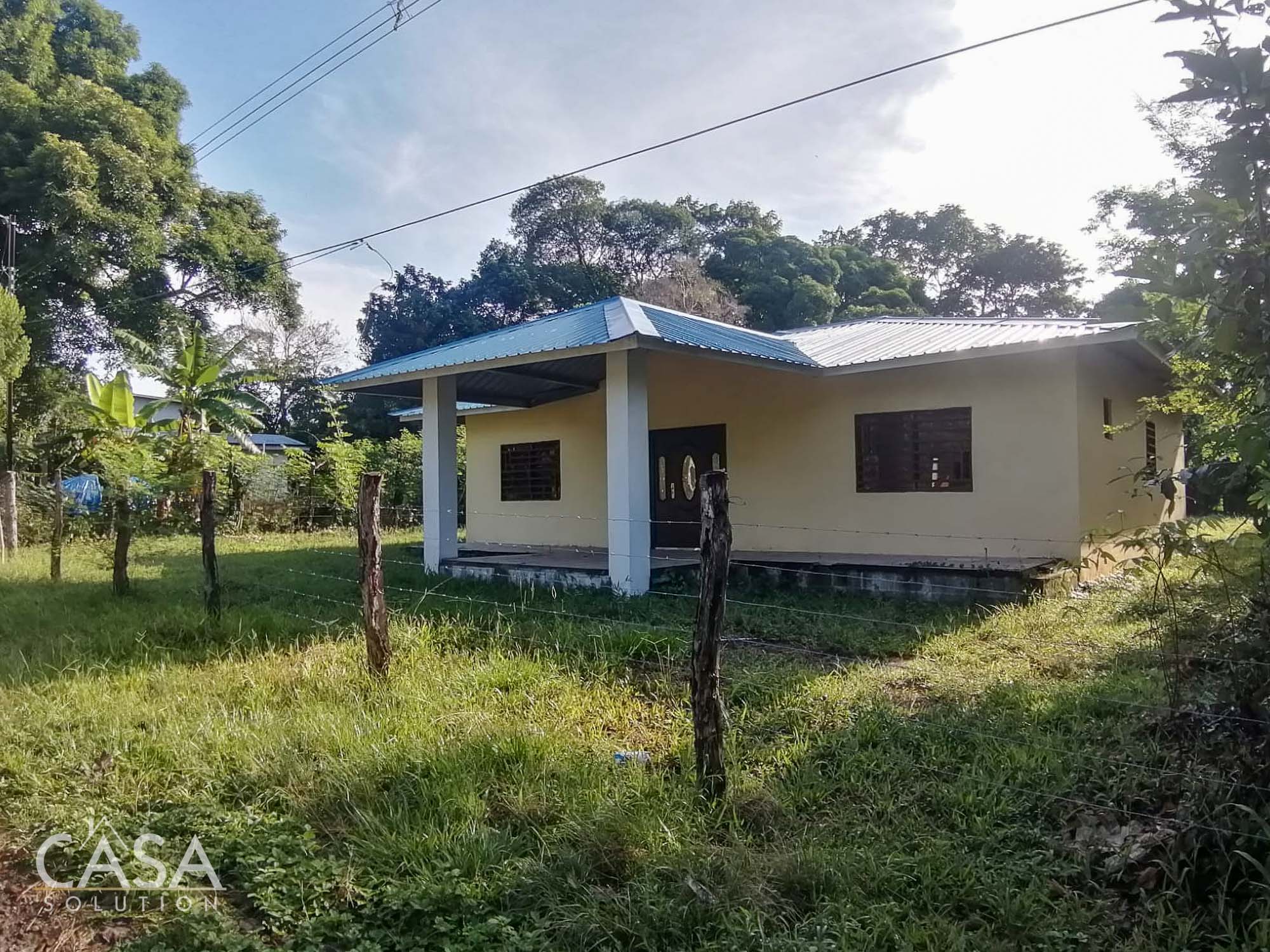 Tranquil Mango Haven: Shape your Own Haven with this House on nearly 3/4 Acres for Sale in Dolega, Chiriqui