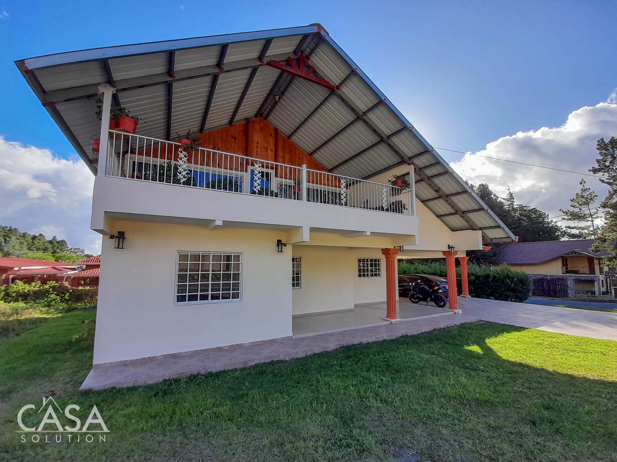 Spacious, Semi-Furnished House for Sale with Stunning Views Near Downtown Volcan in Paso Ancho, Tierras Altas, Chiriqui
