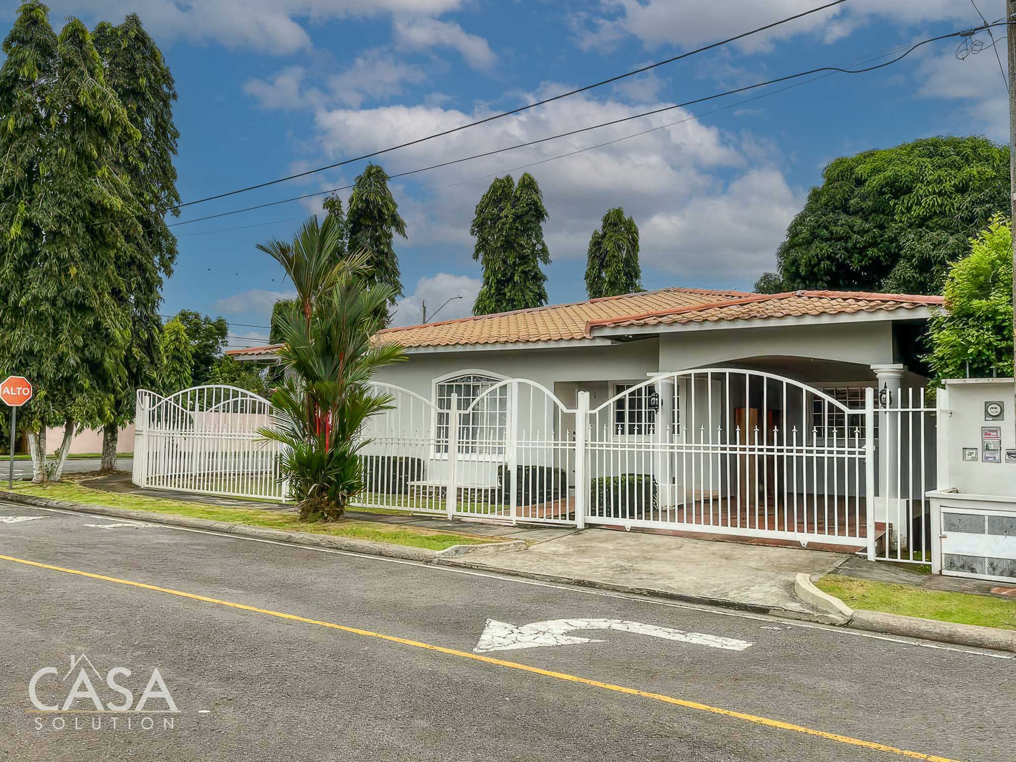 Price Reduction! Lovely 3-Bedroom Home For Sale or Rent in Villa María, San Pablo, Chiriqui