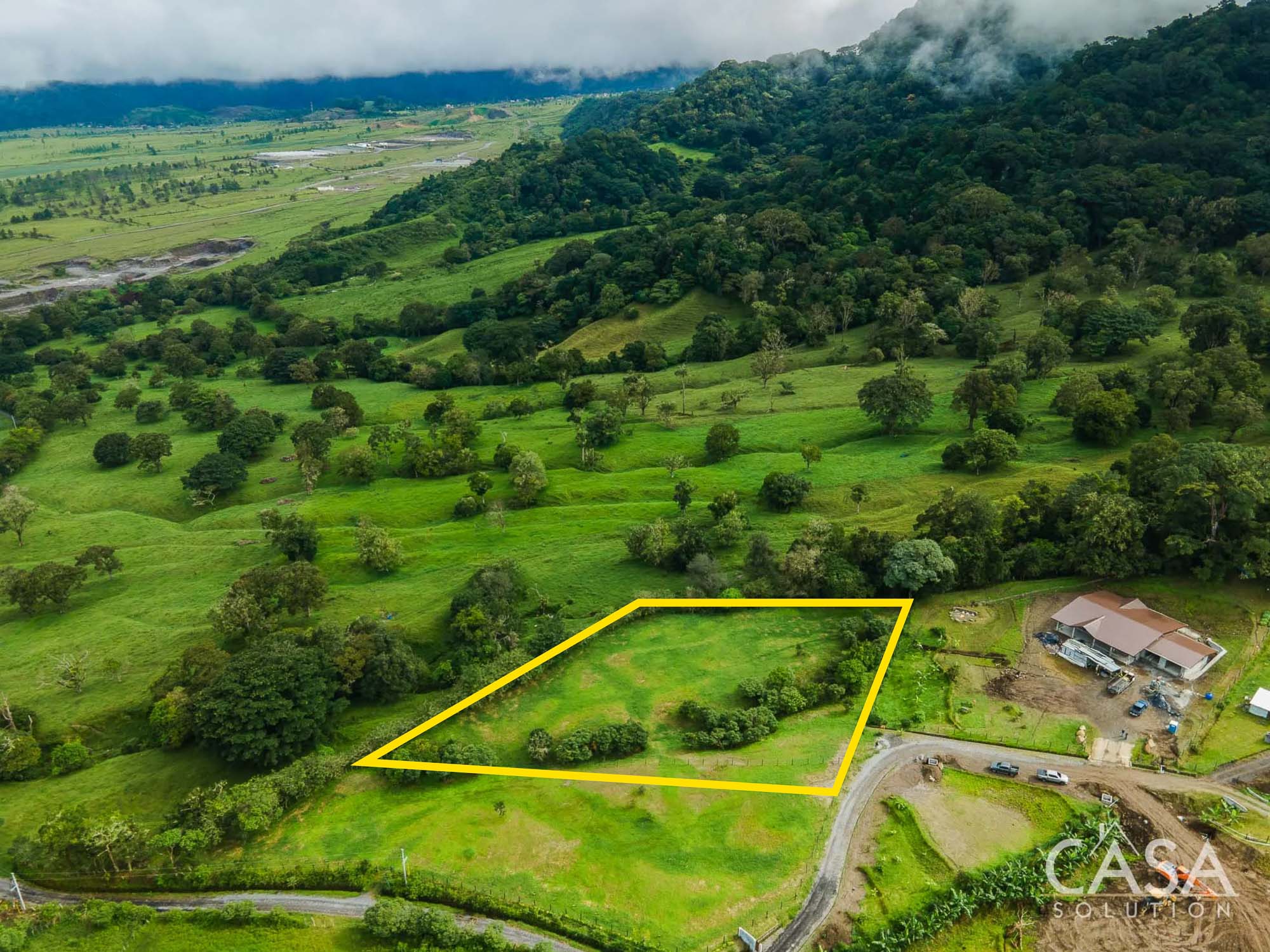 5,525 m² lot for sale in Volcán, Chiriqui with fruit trees, panoramic views, and modern amenities in a sustainable community