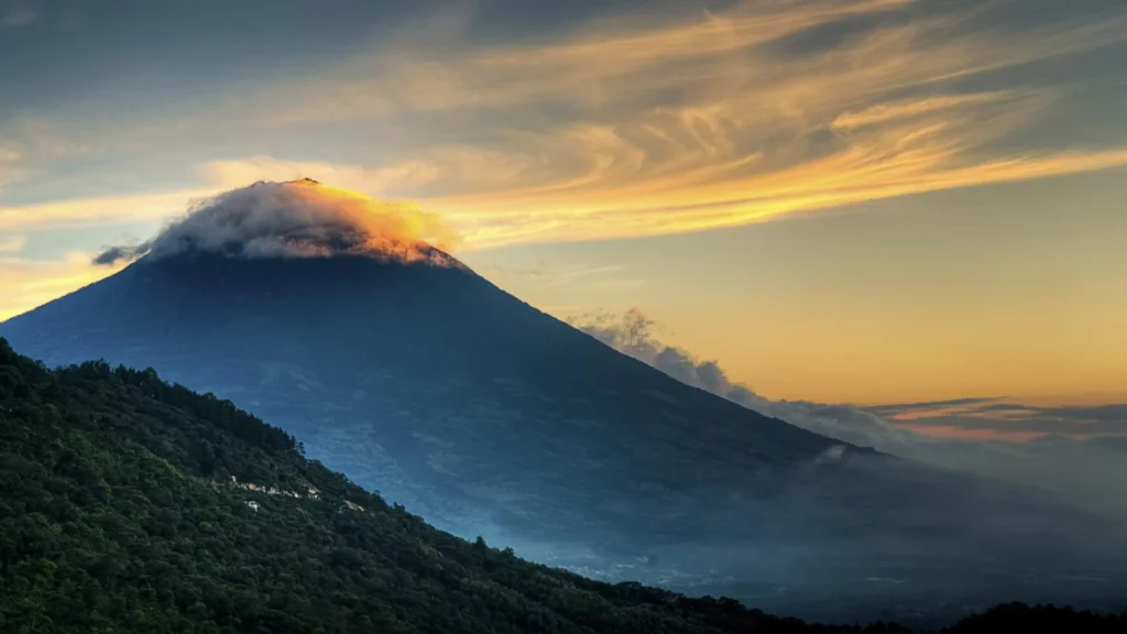 VOLCAN REAL ESTATE