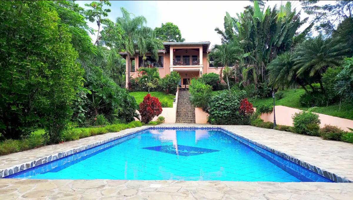 Tranquil Oasis in Santa Eulalia, Atenas, Costa Rica