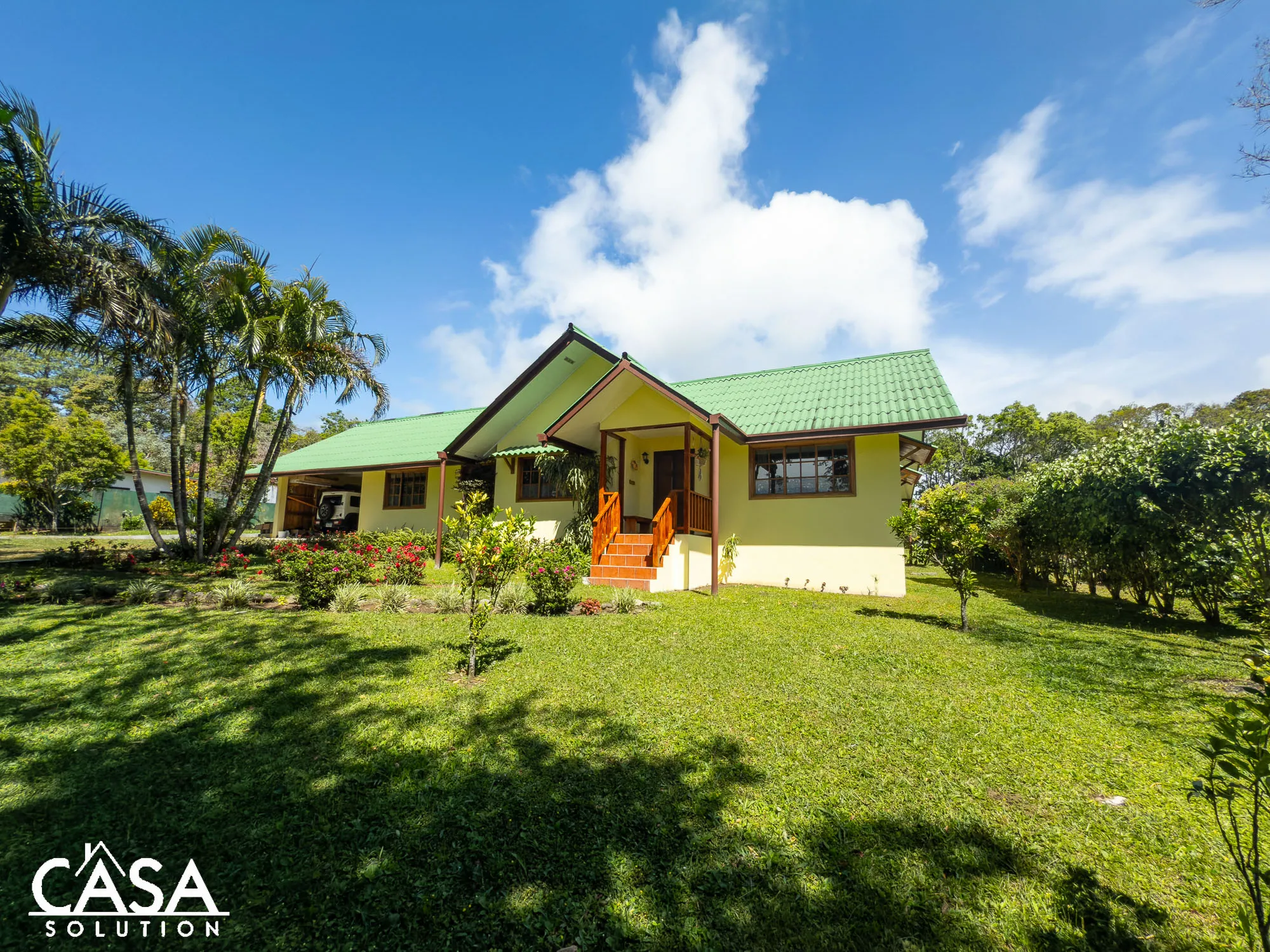 Cozy Home with Casita for Sale in Volcancito Road, Boquete, Chiriqui. Just 5 minutes from Downtown