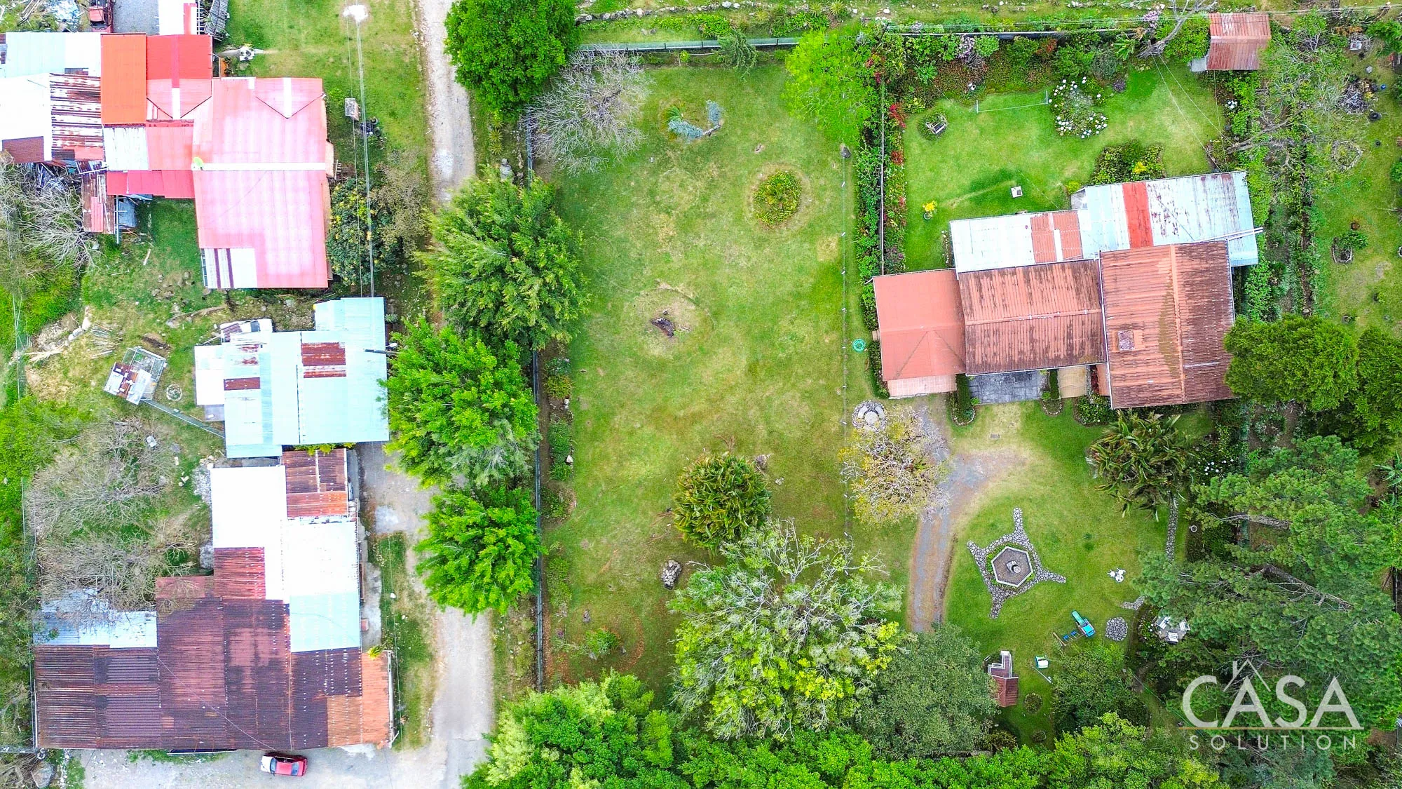 Prime 1613.83 sqm Commercial Lot for Sale in Alto Boquete, Boquete with utilities and potential for development near Plaza San Francisco and local amenities