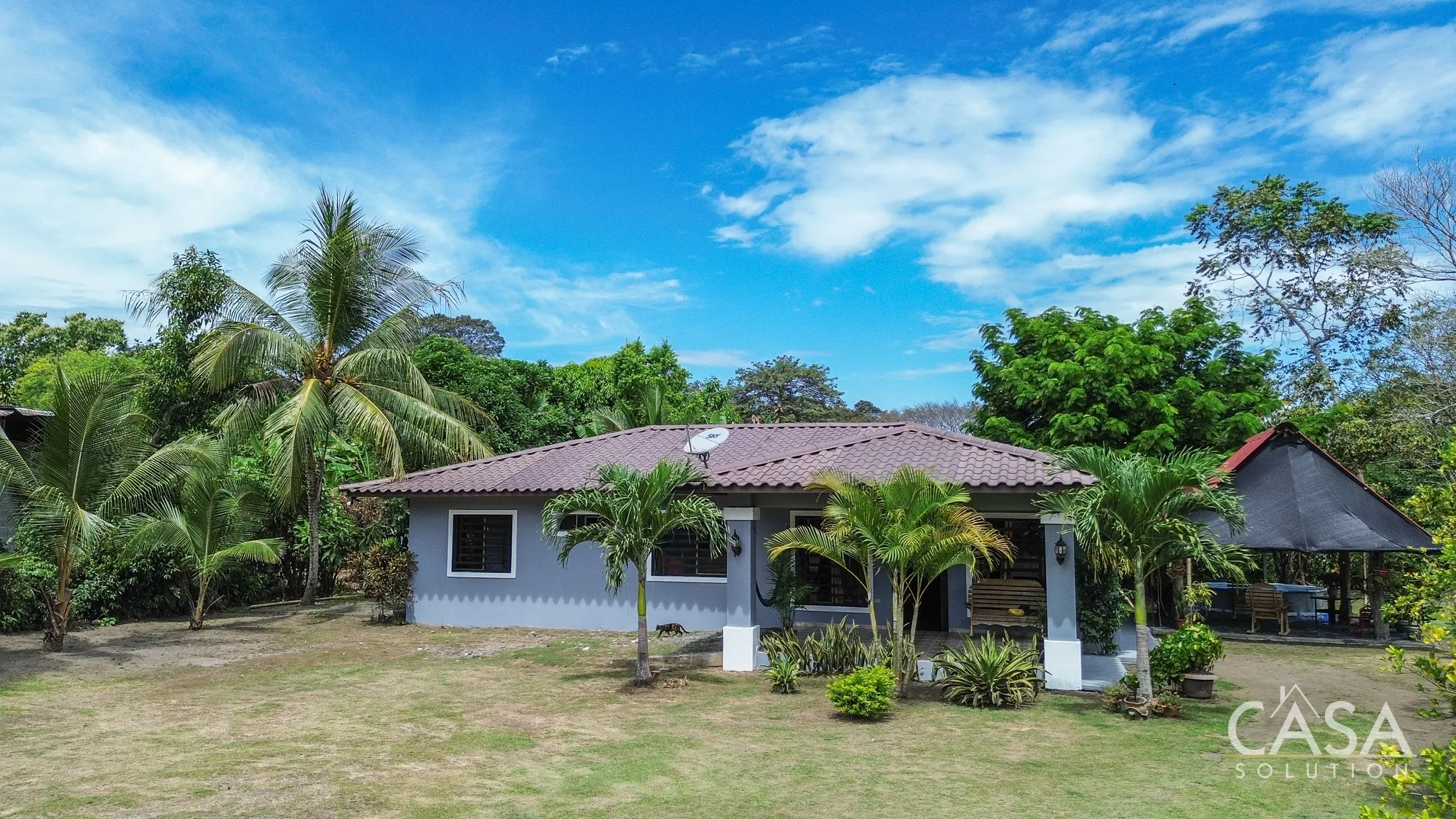 Spacious Property with 2,182 m², 3 bedroom Home, Guest house, and Investment Potential for Sale in Guarumal, Alanje, Chiriqui. 10 minutes from Playa La Barqueta and 20 minutes from David