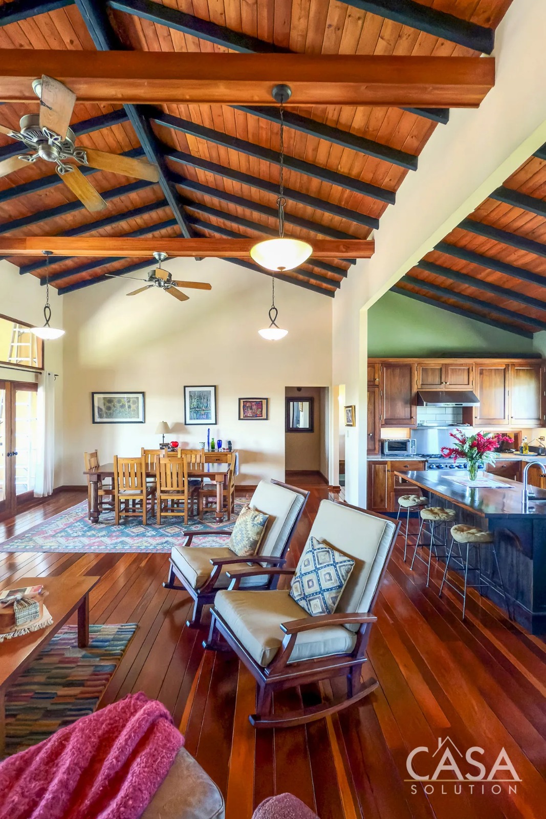 Colonial Home for Sale in Potrerillos Abajo, Chiriquí – Spacious Living Across 3 Floors Close to David