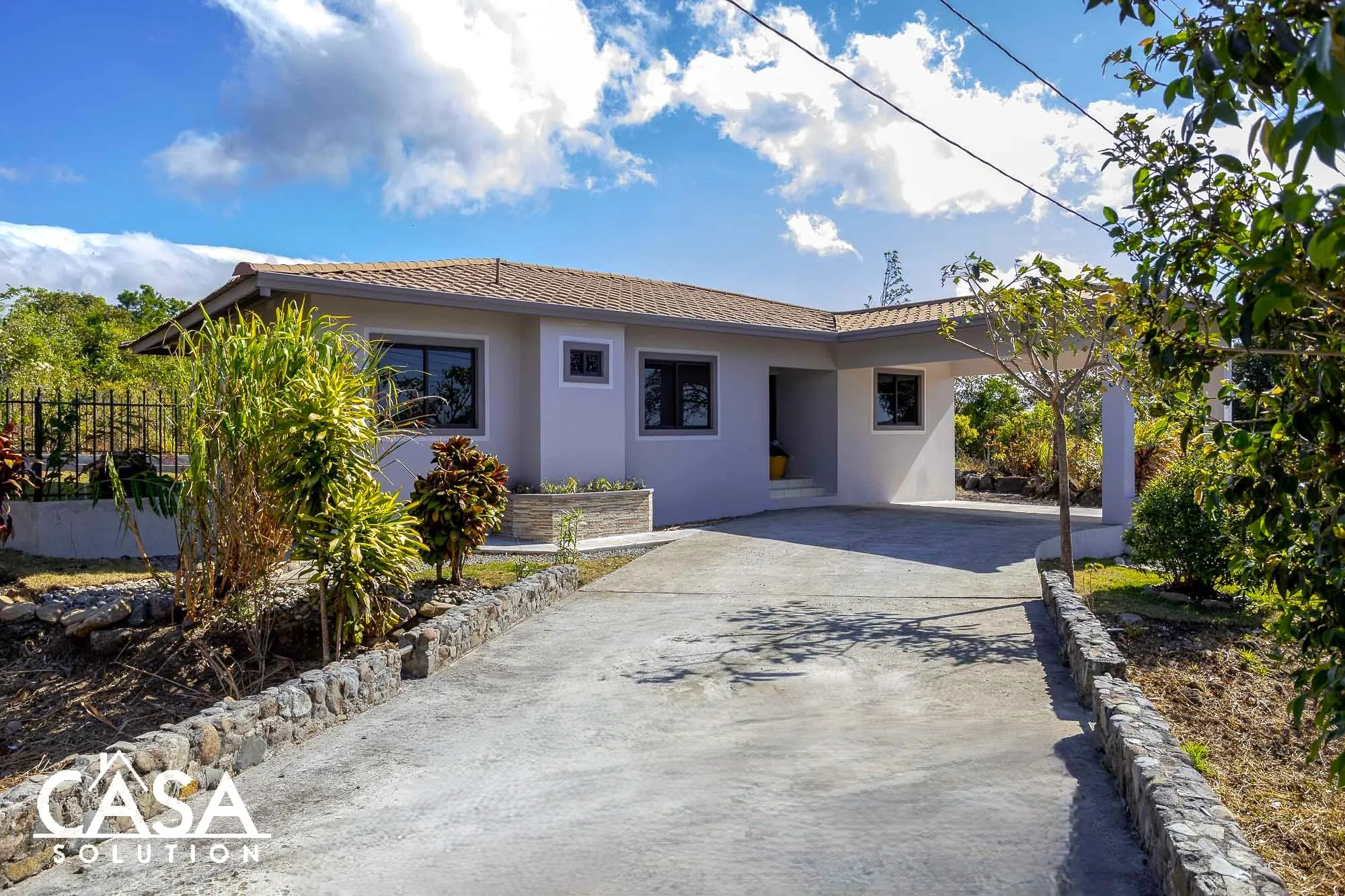 Stunning House with 2 Patios on a Quiet Street in Alto Boquete, Panama – Owner Financing and Lease Purchase Option Now Available!