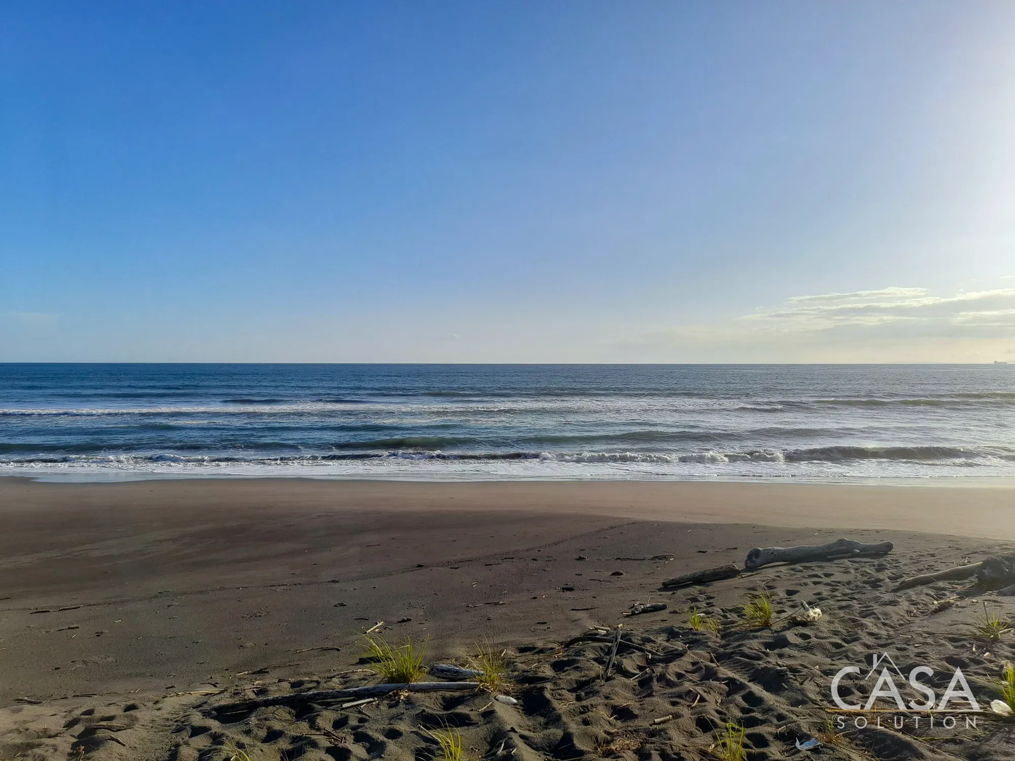 Titled Beachfront Lot for Sale in La Barqueta Nice Gated Community, Chiriquí, Panama – 3,006.72 m²